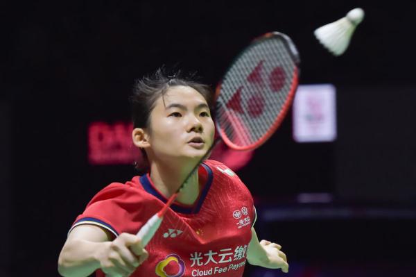 性别身份而 性别身份而